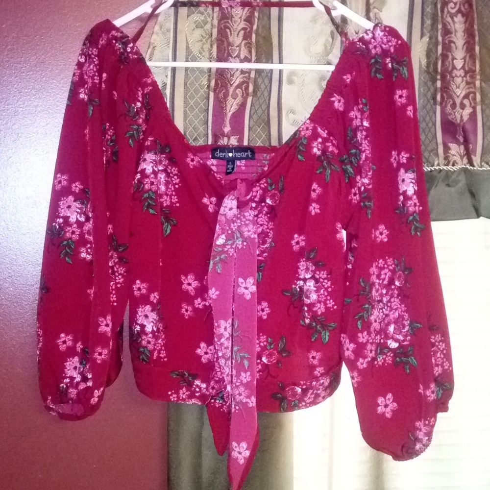 BRAND NEW FLORAL OFF THE SHOULDER CROP TOP